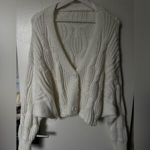 Chunky knit cardigan cropped